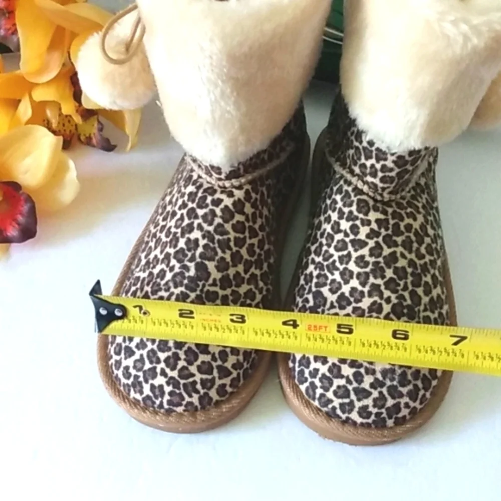 US SPORT GIRLS LEOPARD FAUX FUR ANKLE BOOTIES SIZE 2 NWOT